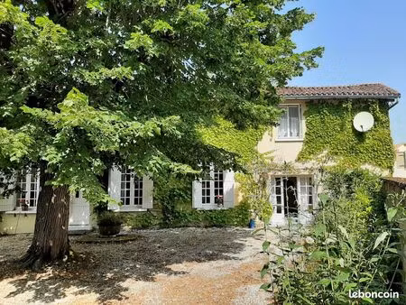 propriété 8 pièces 148 m²