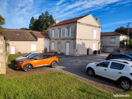 immeuble locatif de 279 m² au gond-pontouvre : 8t2 avec parking