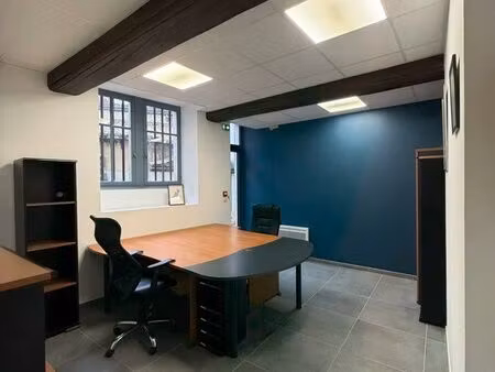 bureau à louer - beaune centre - 16m2 avec entrée indépendante