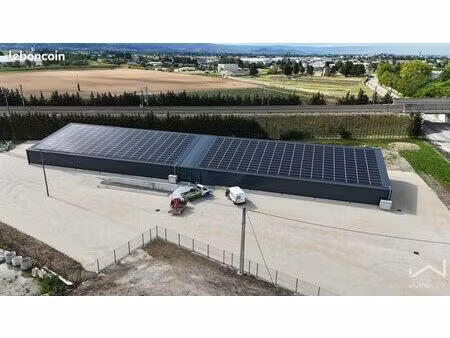 entrepôt 1350 m² pierrelatte