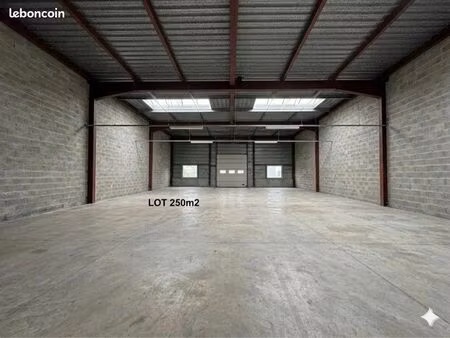 local d’activité / entrepôt - 250 à 350 m² - valence / zone auréats