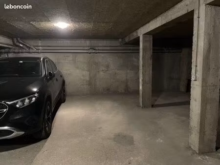 place de parking à vendre