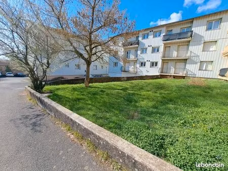 immeuble 28 pièces 583 m²