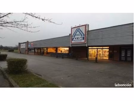 local commercial loué – 1 849 m² – auxi-le-château