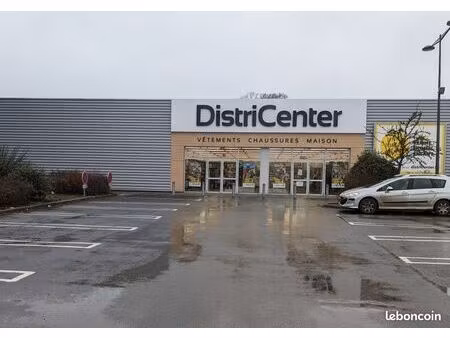 local 1199 m² bricquebec-en-cotentin