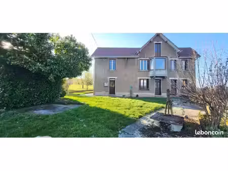 maison 9 pièces 194 m²