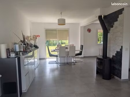 maison 6 pièces 120 m2 secteur houdan