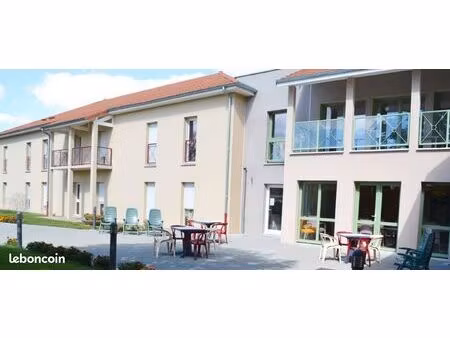 chambre ehpad lmnp louée – rentabilité 6 27 % – bail commercial 12 ans – balcon – sans int