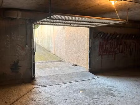 box en sous-sol à louer