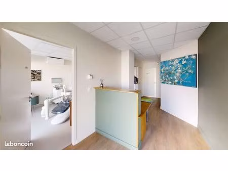 local 178 m² courpière