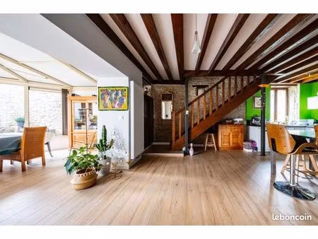 maison 5 pièces 158 m²