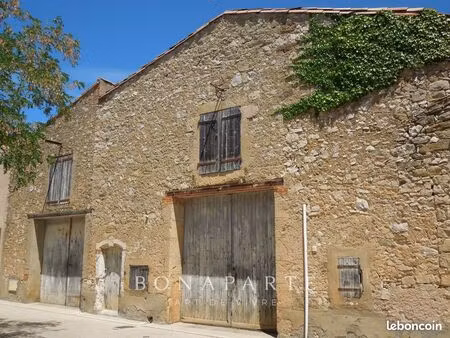 maison 4 pièces 375 m²