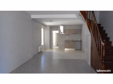 immeuble 10 pièces 121 m²