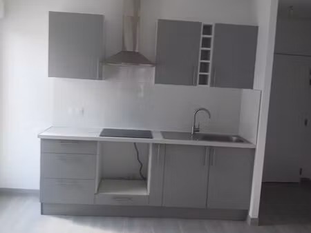 3 pieces vide location nu