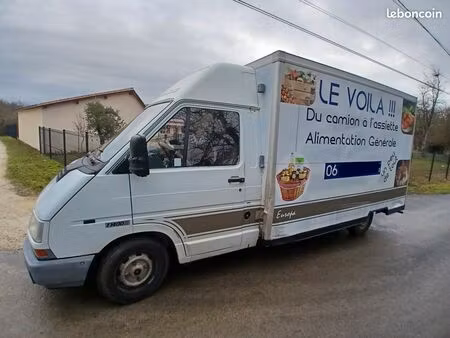 camion magasin renault trafic 270000