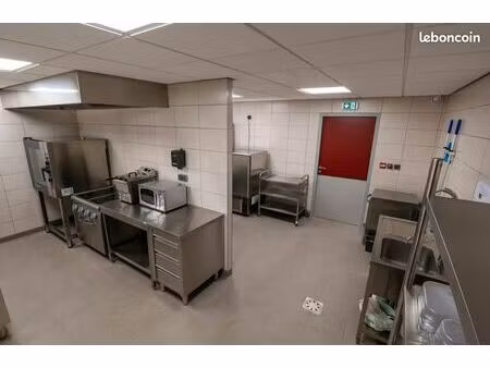 local commercial 85m2