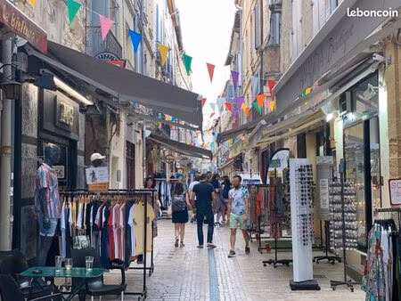 à louer – local commercial 45 m² – centre historique