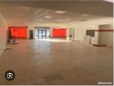 à louer  local commercial au centre ville