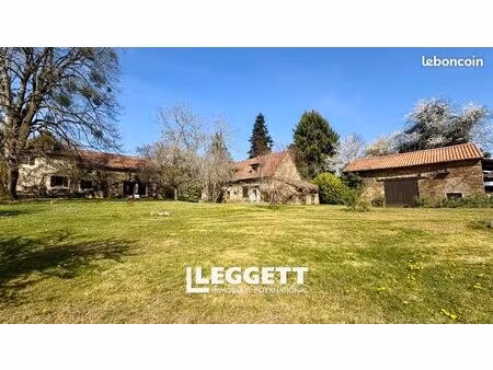 maison 8 pièces 321 m²
