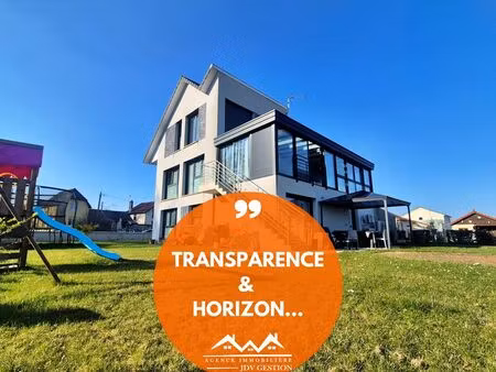 maison 7 pièces 211 m²