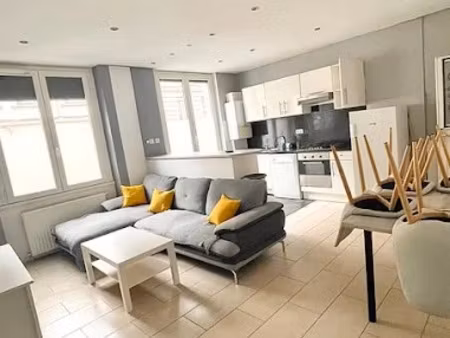 location meublée appartement 2 pièces 60 m² à saint-etienne (42000)  555 €