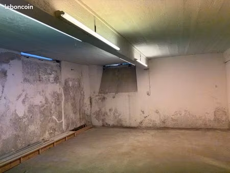 cave  local de stockage en sous sol