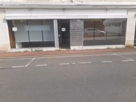 location local commercial