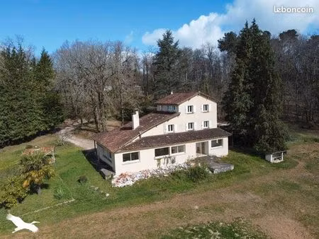 maison 7 pièces 305 m²
