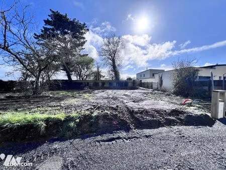 terrain 263 m² plerin