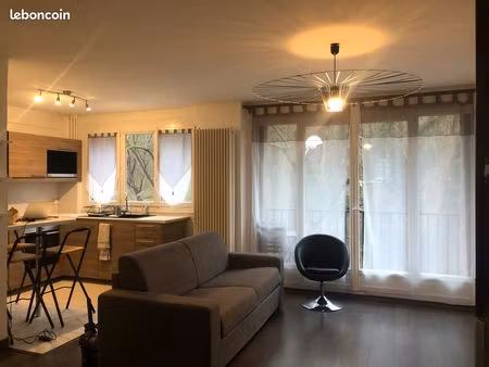 location à romainville : 2 pièces 43m2 + balcon