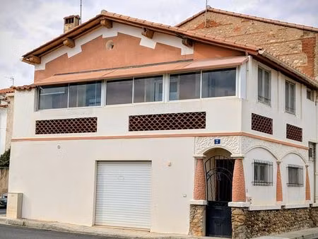 a louer maison de ville 3 faces