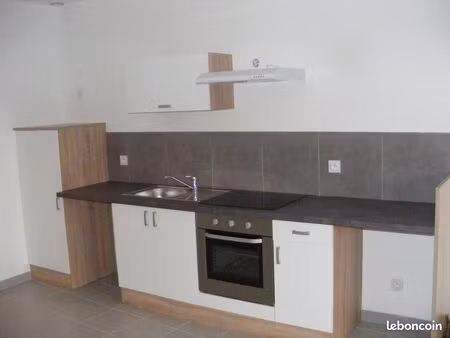 t3 70 m2 cuisine équipé