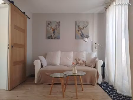 appartement 2 pièces 30 m² avec terrasse + 2 places de parking privatives