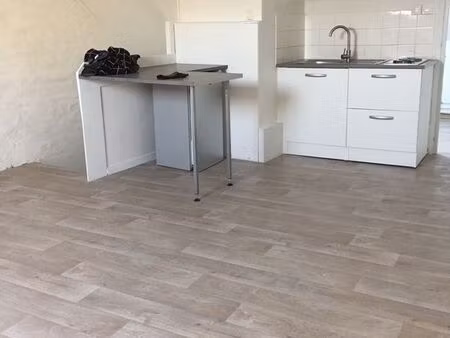 loue studio ctre ville henin beaumont toutes charges comprises 490