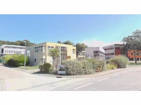 bureaux 183 m² quimper