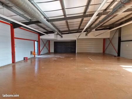 local commercial 297 m² chabanais