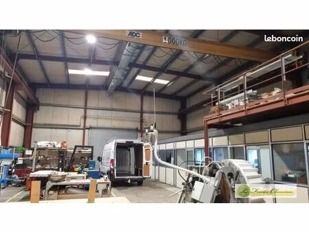 local 450 m² la couronne