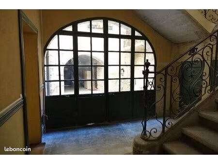 local cave centre ville