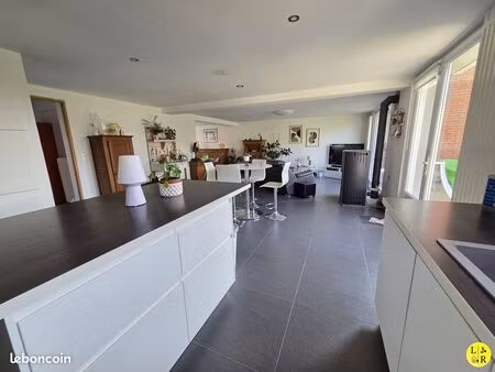 maison 6 pièces 151 m²