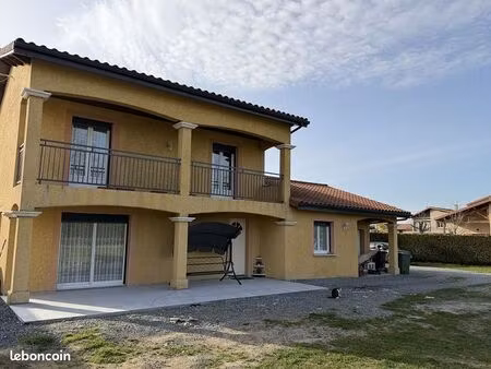 maison 6 pièces 140 m²