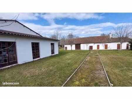 ferme 240 m² montpon menesterol