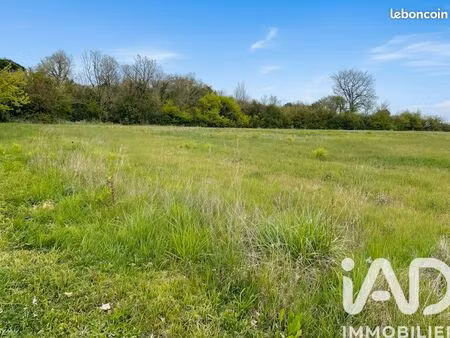 terrain 1122 m² lafox