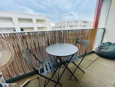 studio 1 pièce 28 m²