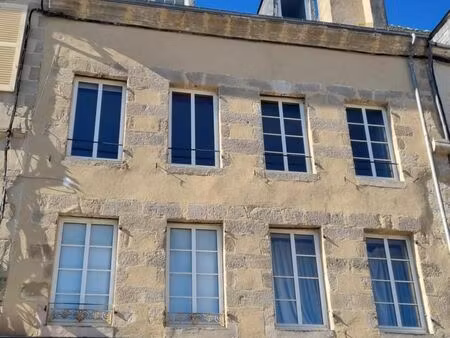 immeuble 10 pièces 200 m²