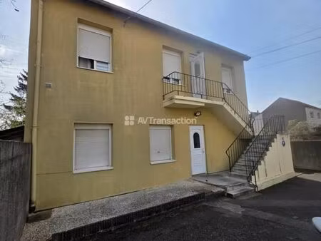 immeuble 13 pièces 166 m²