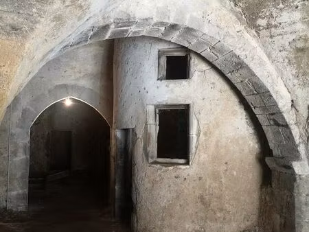 parking / dépôt / stockage en centre-ville