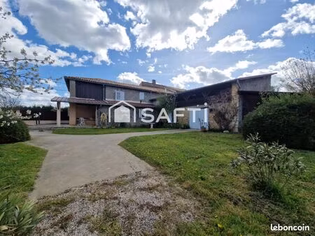 propriété 7 pièces 150 m²