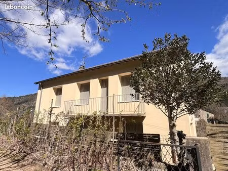 maison 9 pièces 108 m²