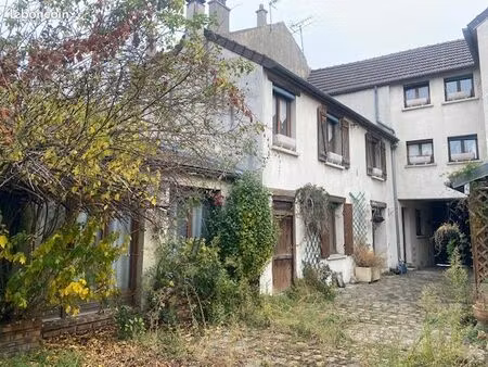 propriété 9 pièces 233 m²