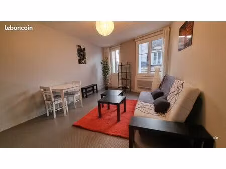 appartement meuble 28 m² - vieux cognac